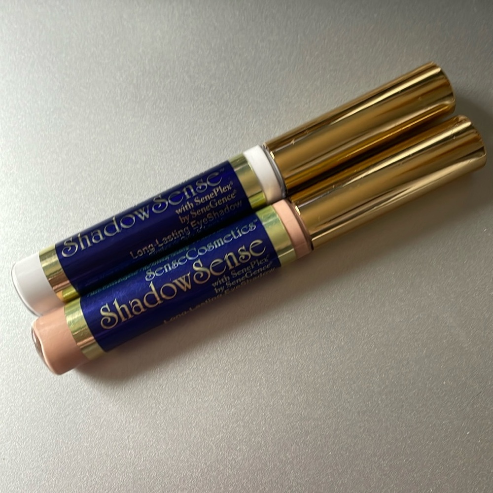 Shadowsense senegence candlelight and snow (each swatched once on hand)